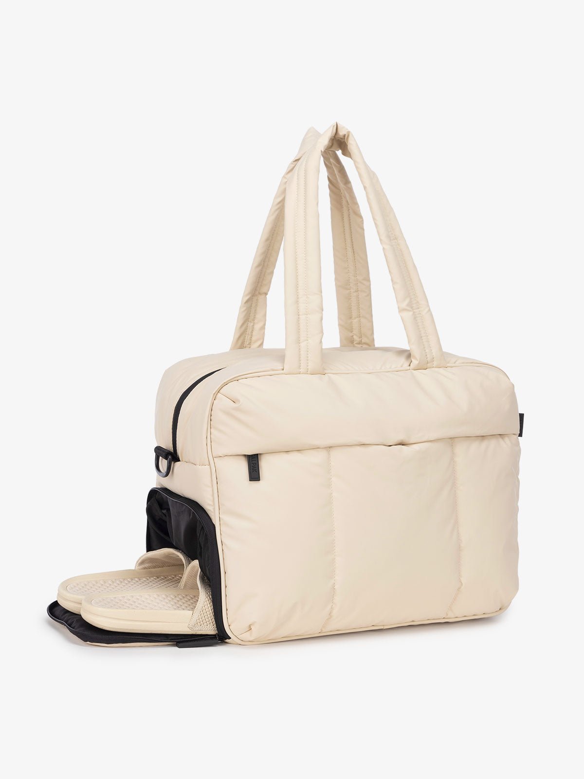 weekend duffle bag with shoe compartment