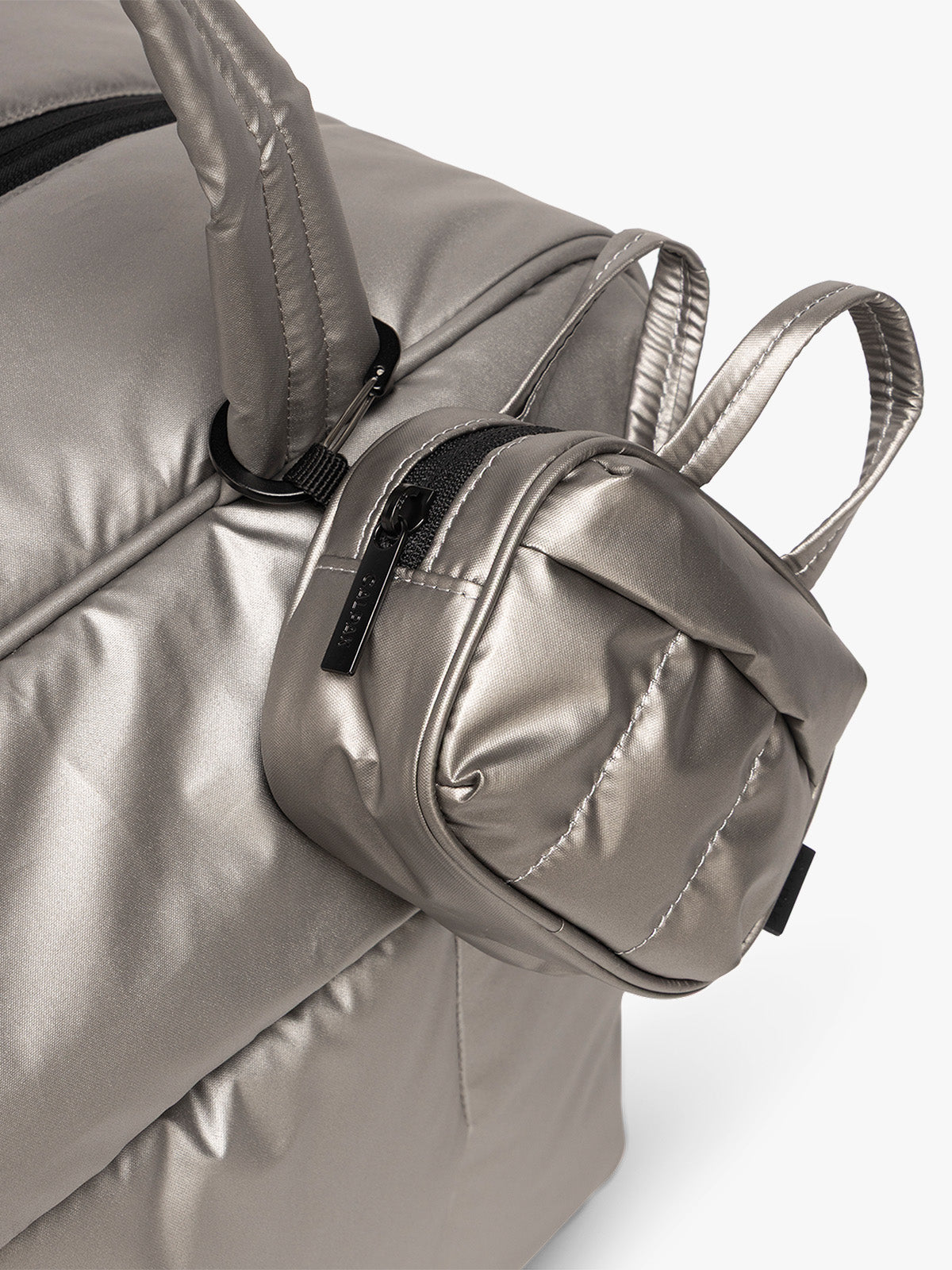 ラババン Luka Duffel Zip Bag Charm in Glazed Dark Cherry | CALPAK