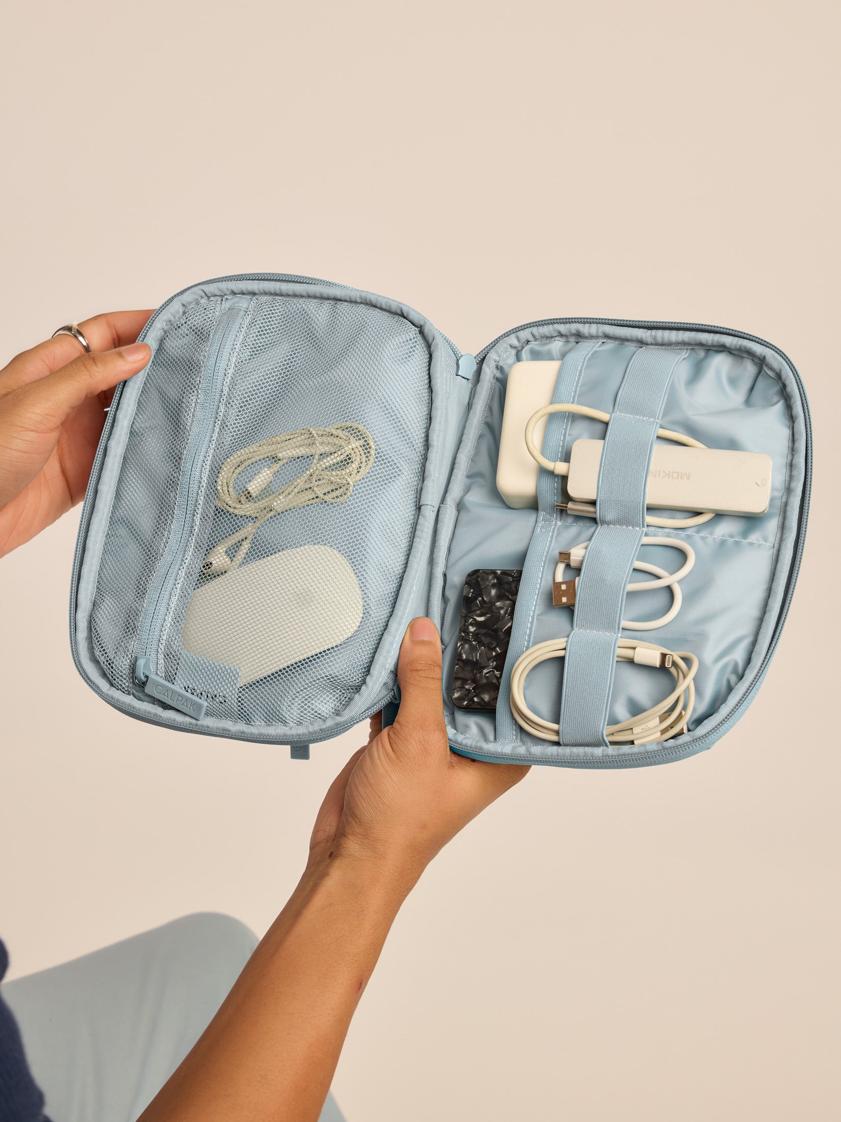 Travel Tech Organizers | Tech Cases | CALPAK