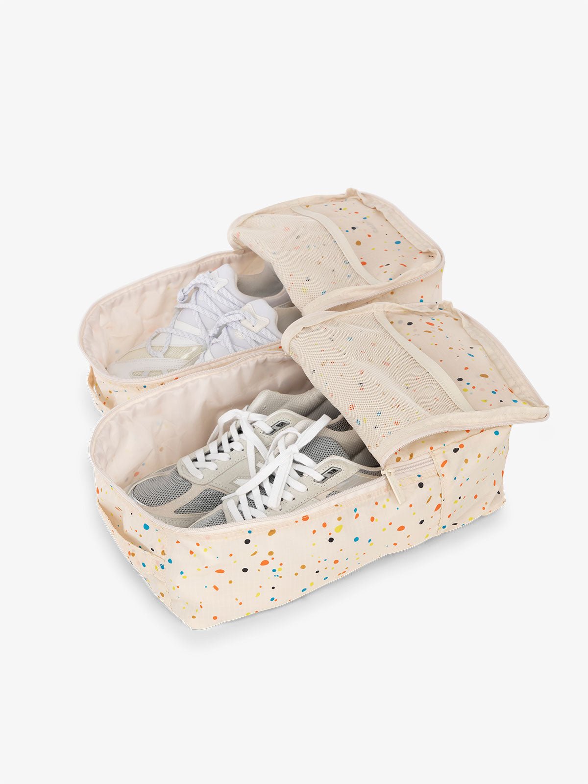 CALPAK Compakt shoe bag set with mesh pockets for travel in beige speckle print