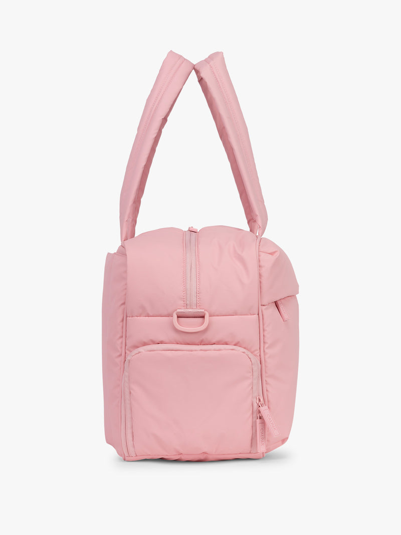 CALPAK Luka Duffel in monochrom pink Blossom side view