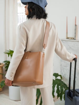 laptop tote with crossbody strap