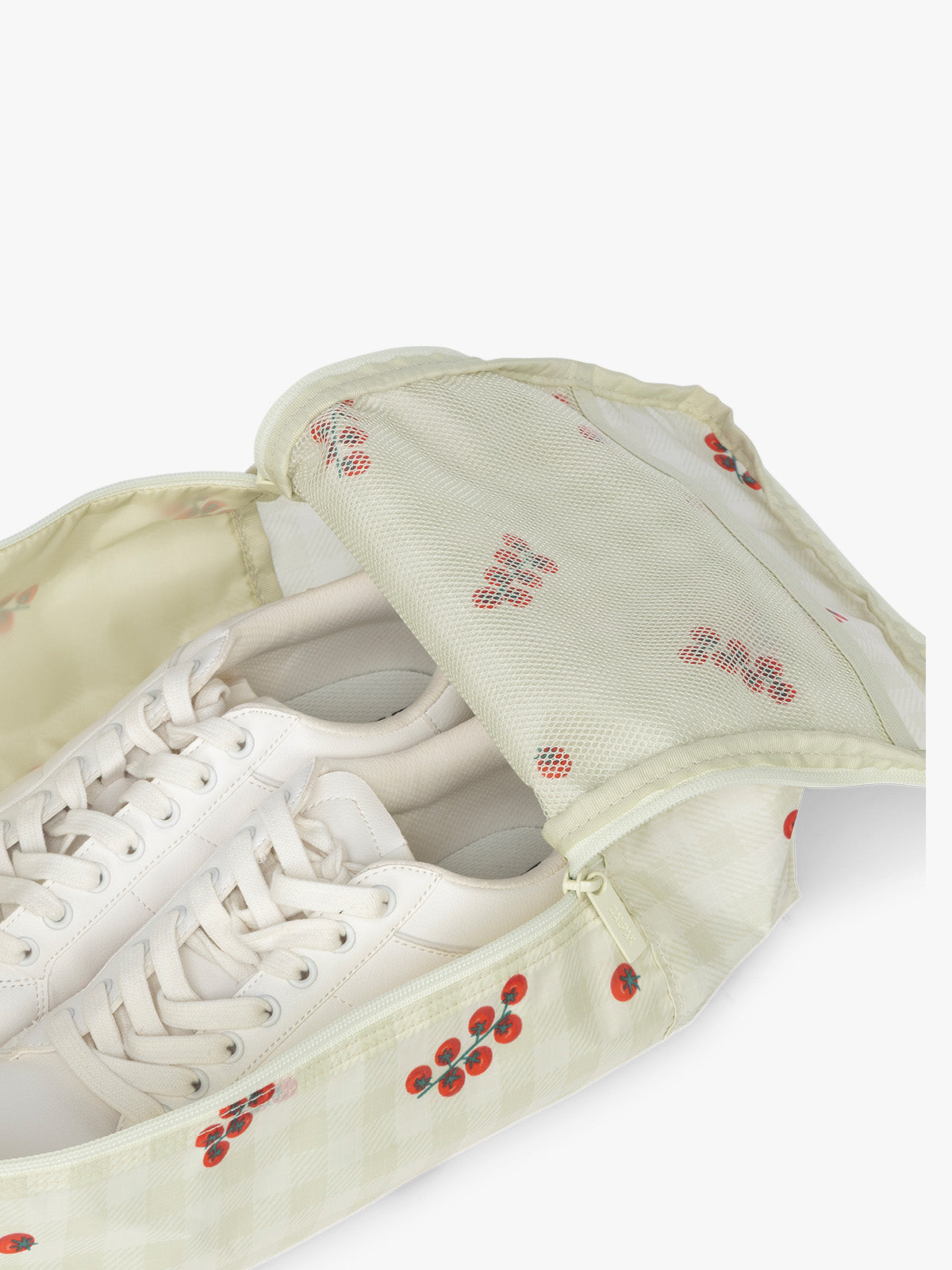 Close up CALPAK Shoe Bag in white and green gingham pattern with tomato print ; KSB2001-CELADON-TOMATO-PICNIC