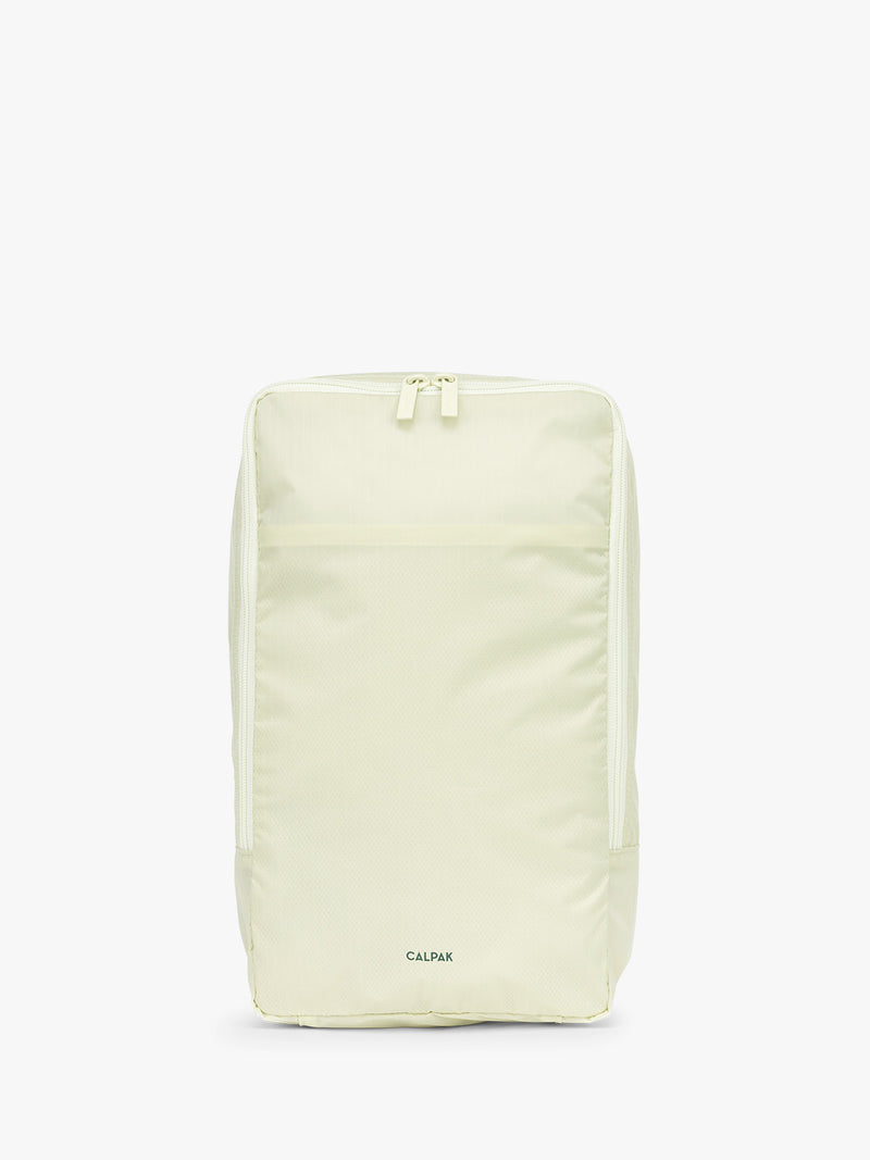CALPAK Shoe Bag in light green Celadon