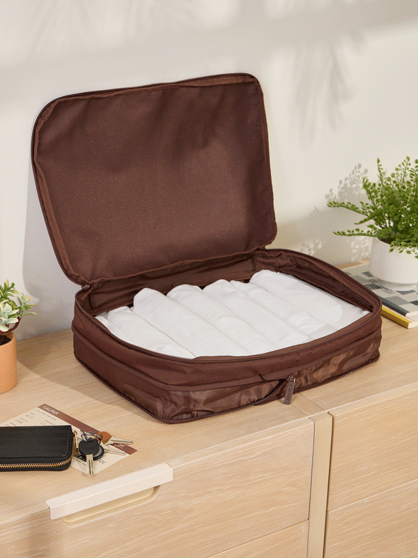 CALPAK Large Compression Packing Cubes made from durable material and expandable by 4.5"