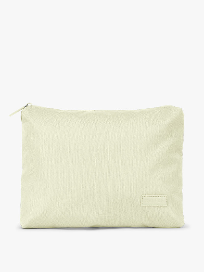 Envelope of CALPAK 5pc Packing Cubes Set in light green Celadon