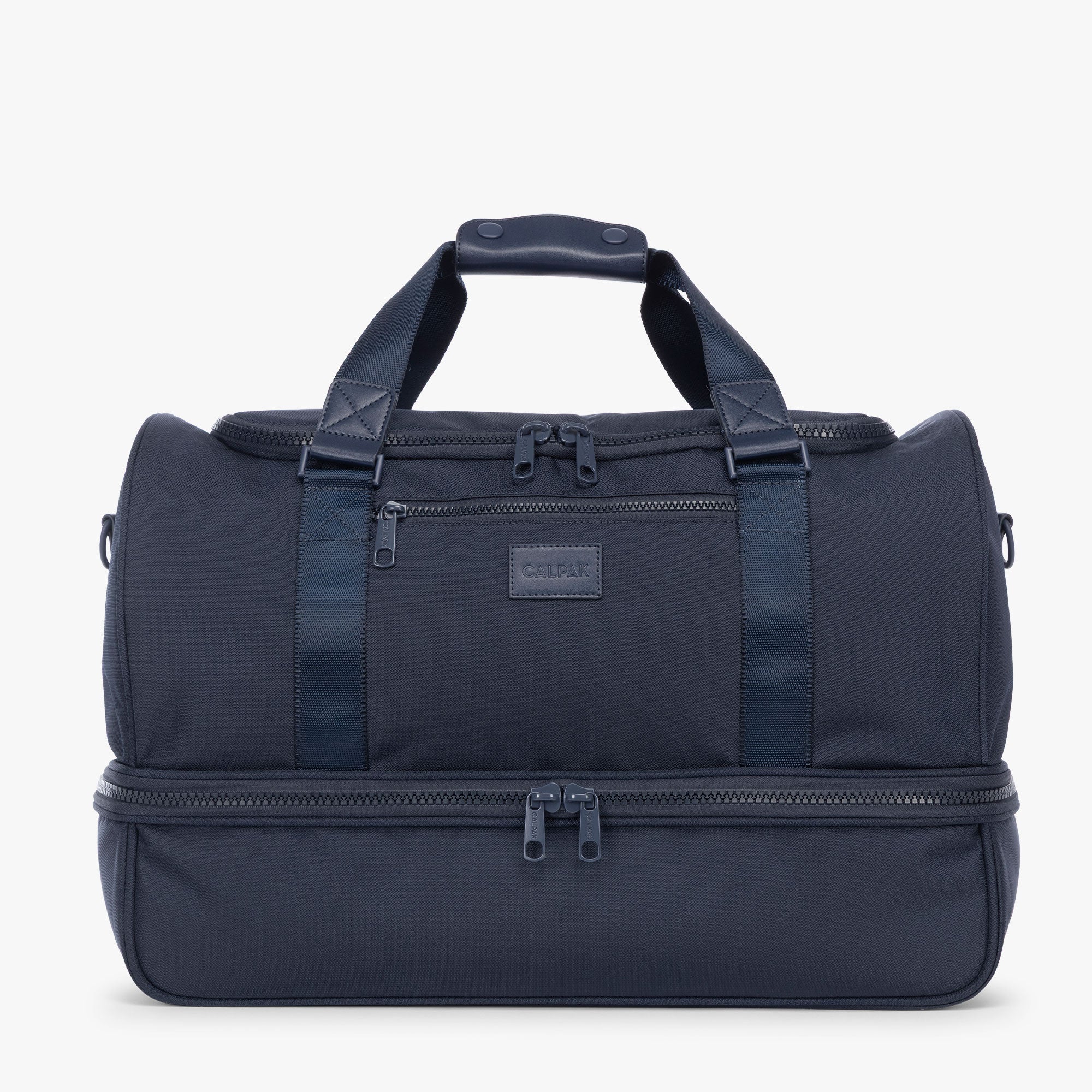Stevyn Duffel Bag with Shoe Compartment in Navy | CALPAK