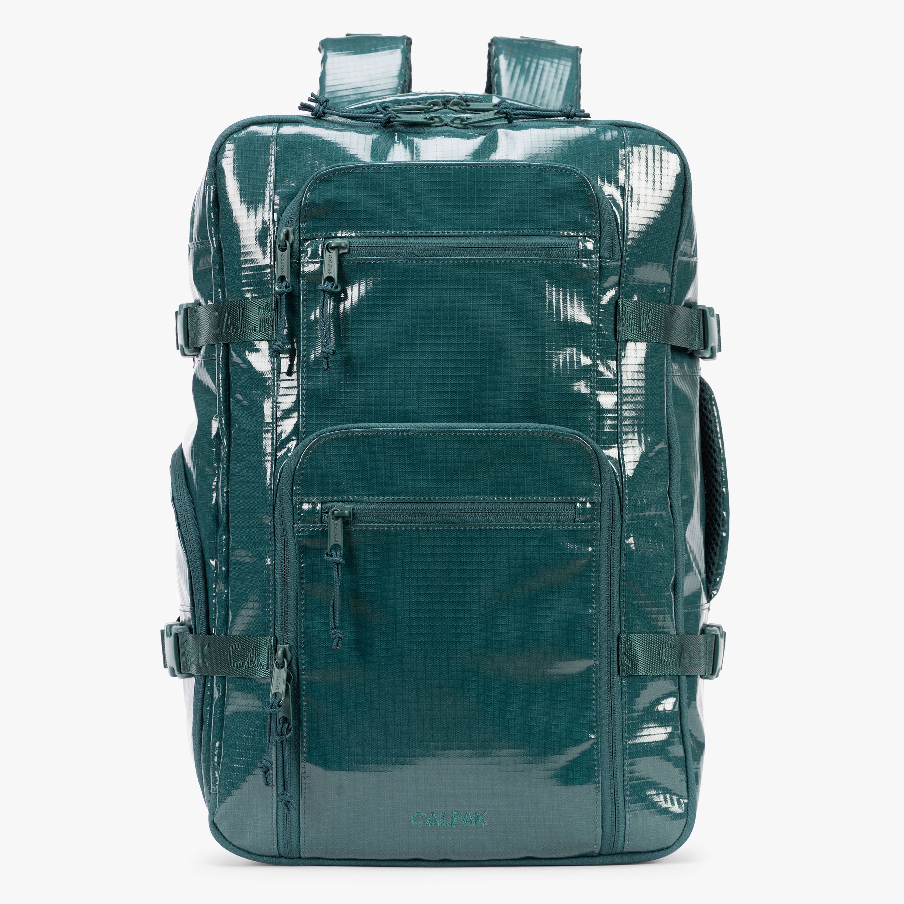 Terra 26L Laptop Duffel Backpack in Kale | CALPAK