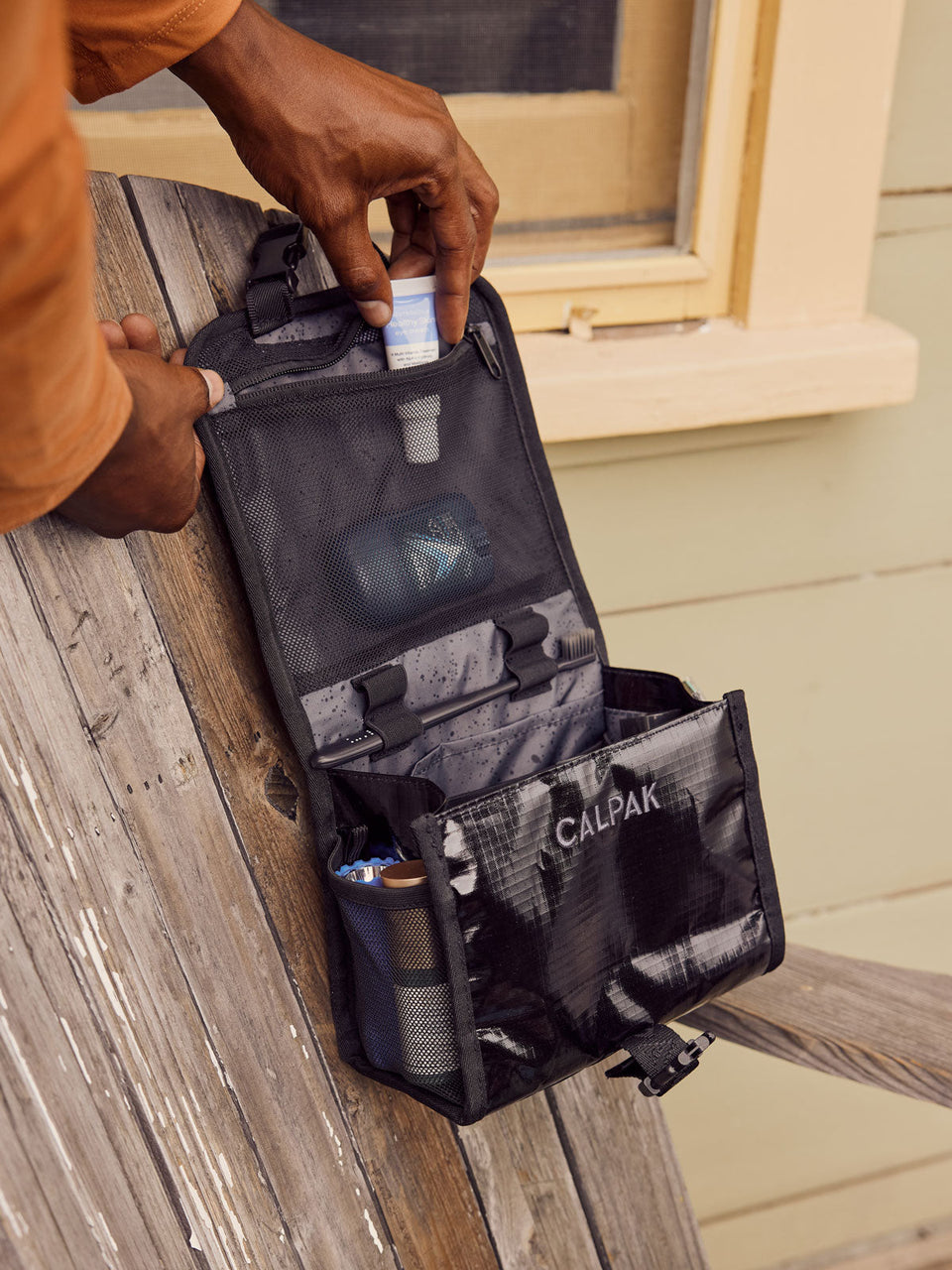 CALPAK waterproof hanging toiletry bag; THY2201-OBSIDIAN