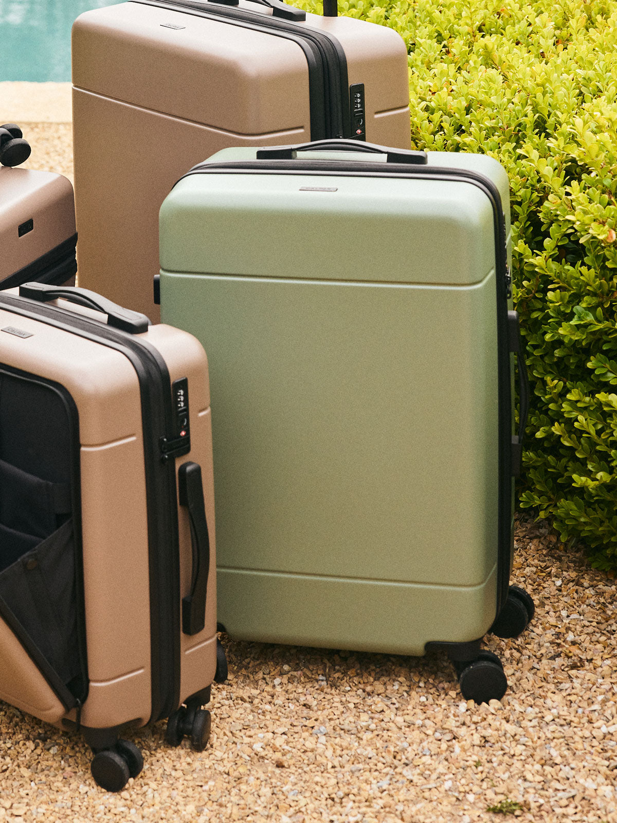 CALPAK Hue Medium Luggage in green Juniper ; LHU1024-JUNIPER