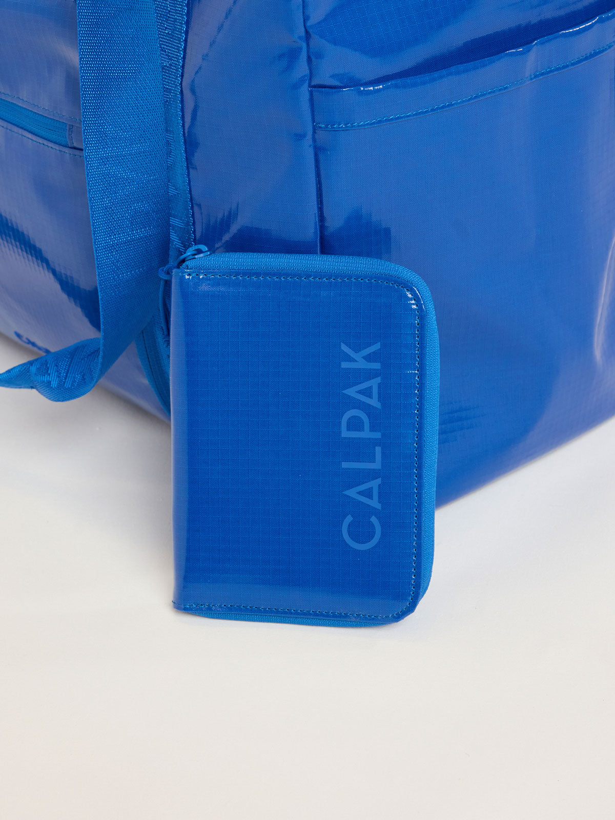 Terra Zip Passport Wallet | CALPAK