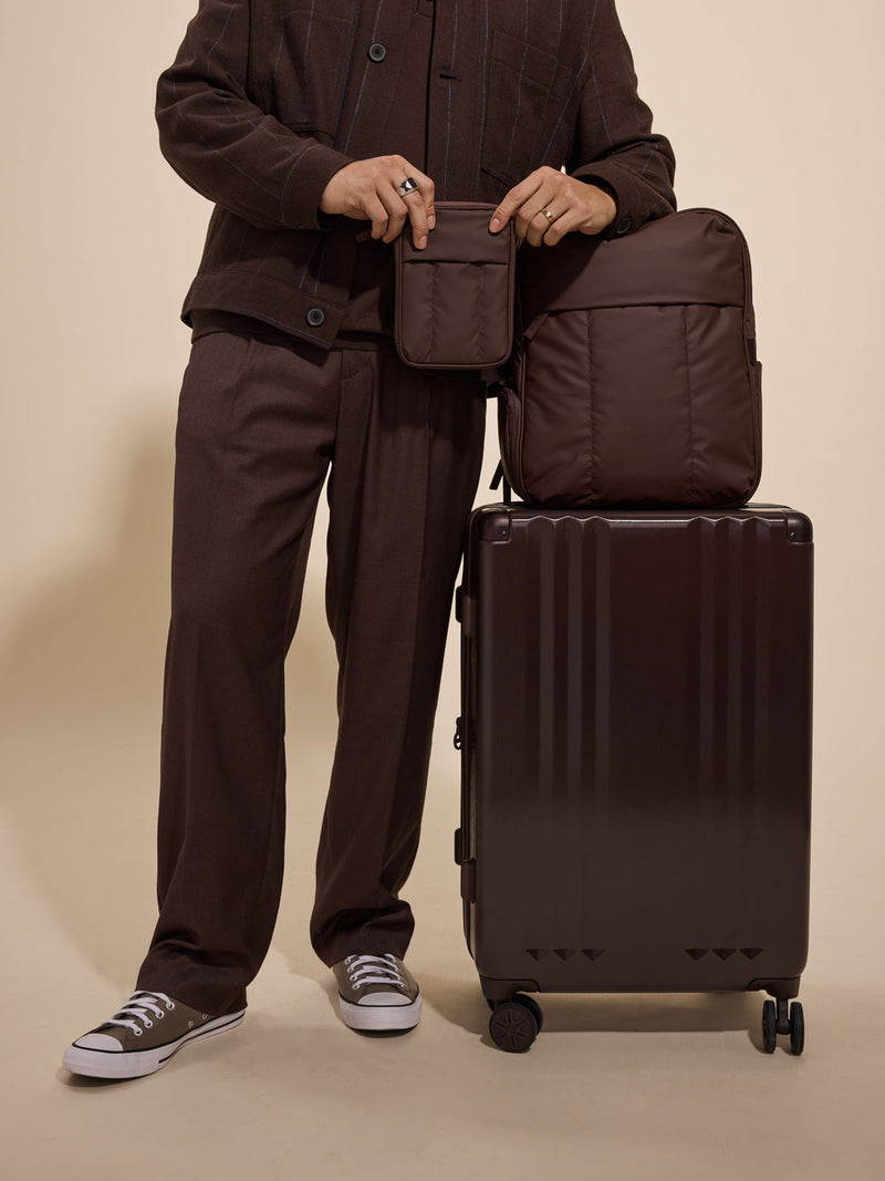 CALPAK Ambeur Medium in brown Walnut with metallic look