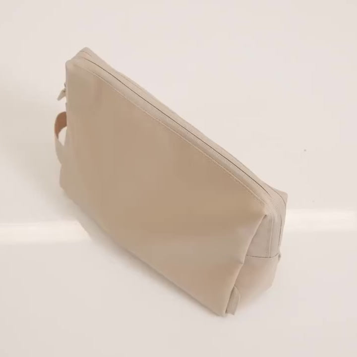 Wide Zippered Openings
