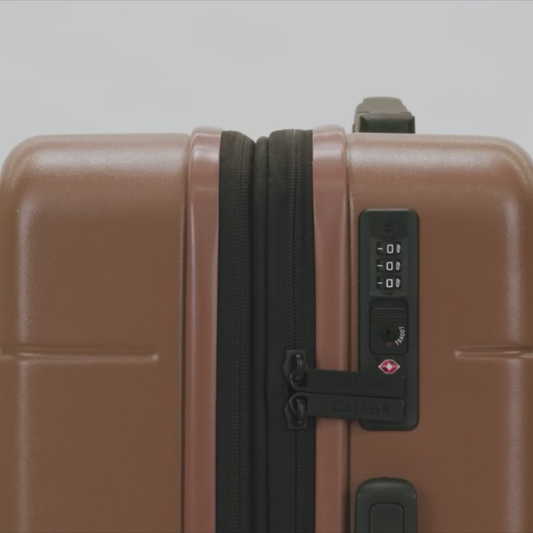 Built-In TSA-Approved Lock