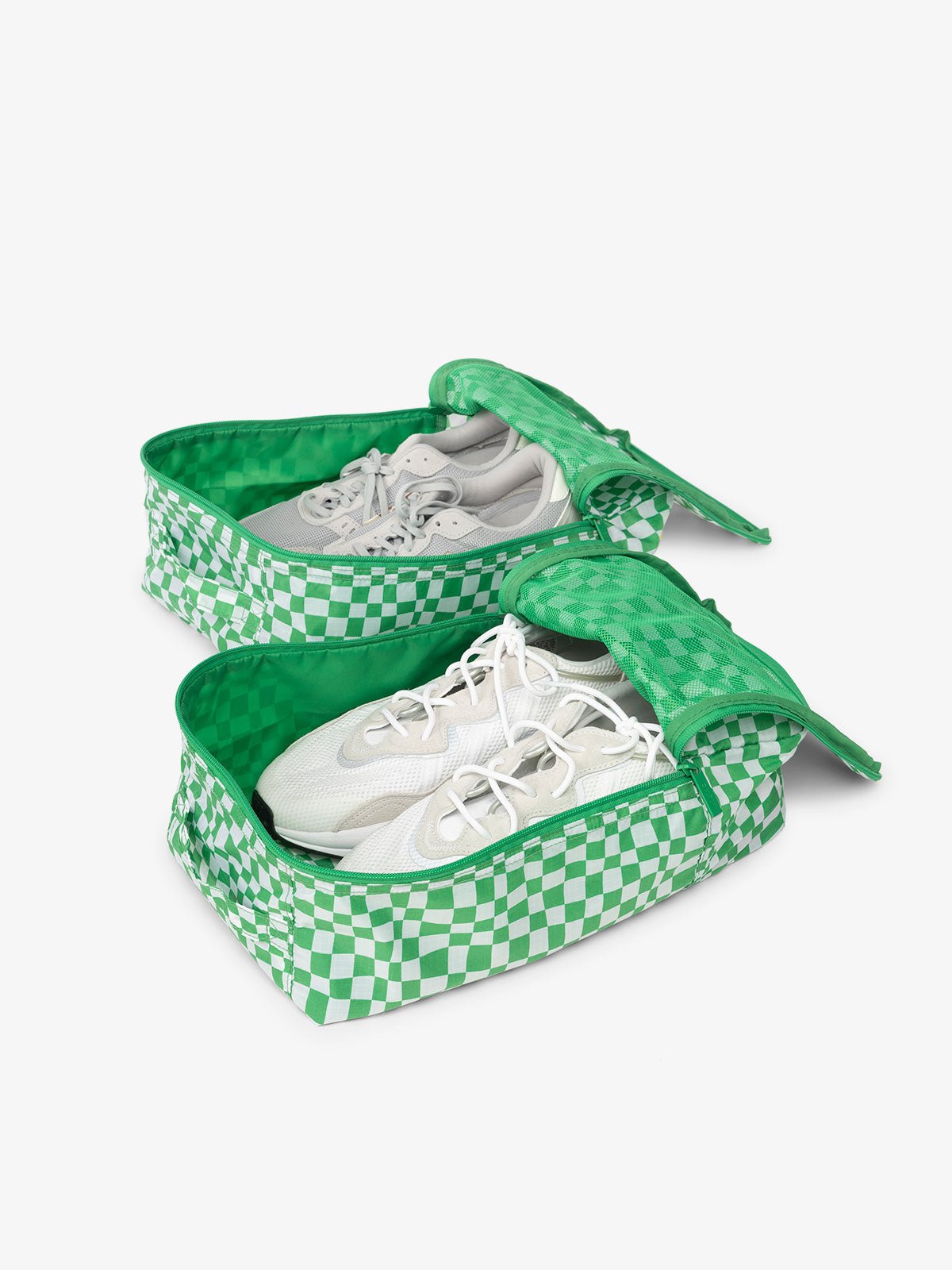 CALPAK Compakt shoe bag set with mesh pockets for travel in green checkerboard print