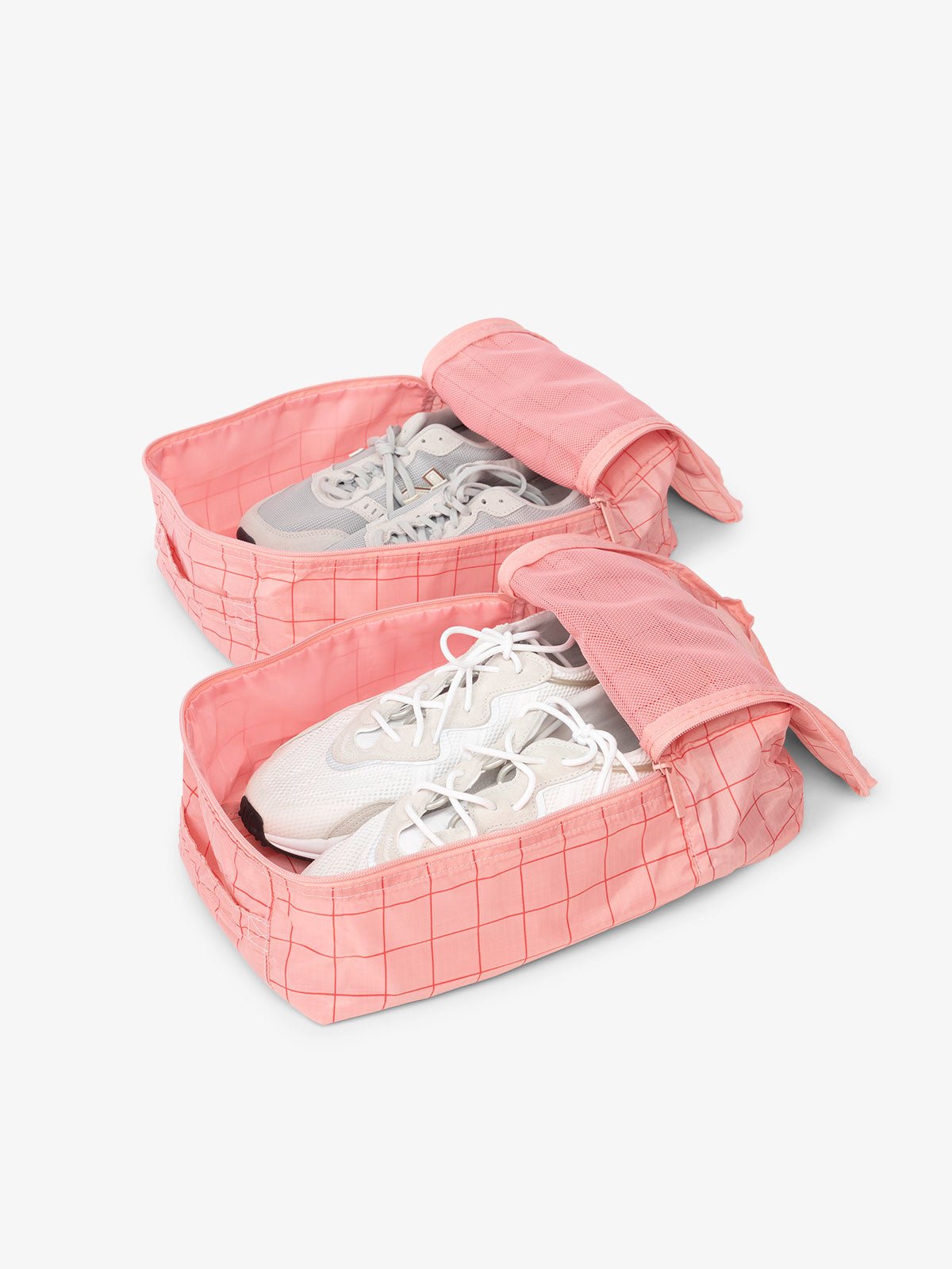CALPAK Compakt shoe bag set with mesh pockets for travel in pink grid pattern