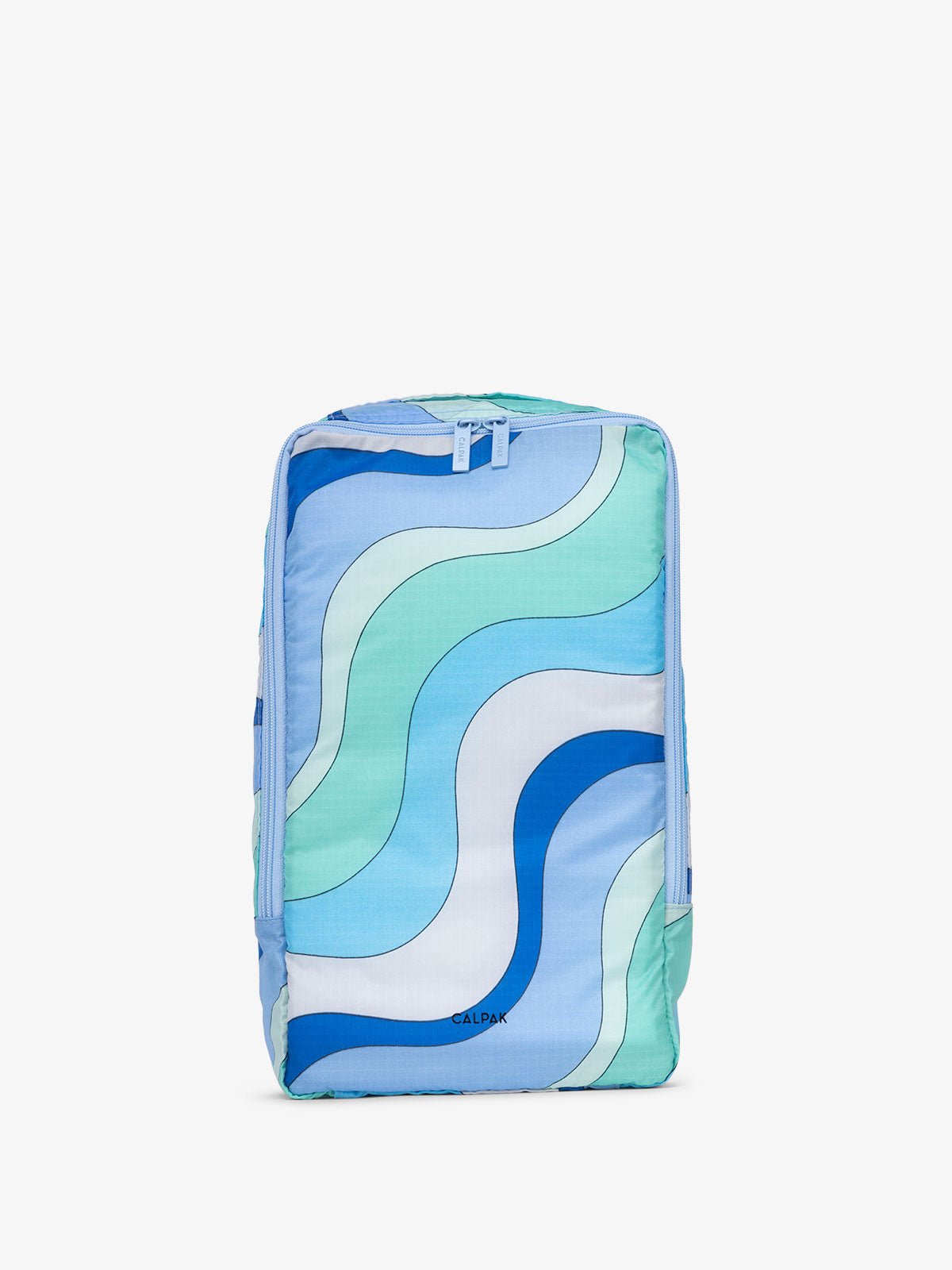compakt shoe bag with wavy blue pattern