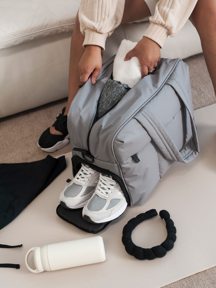 packing iron grey CALPAK Luka duffel bag