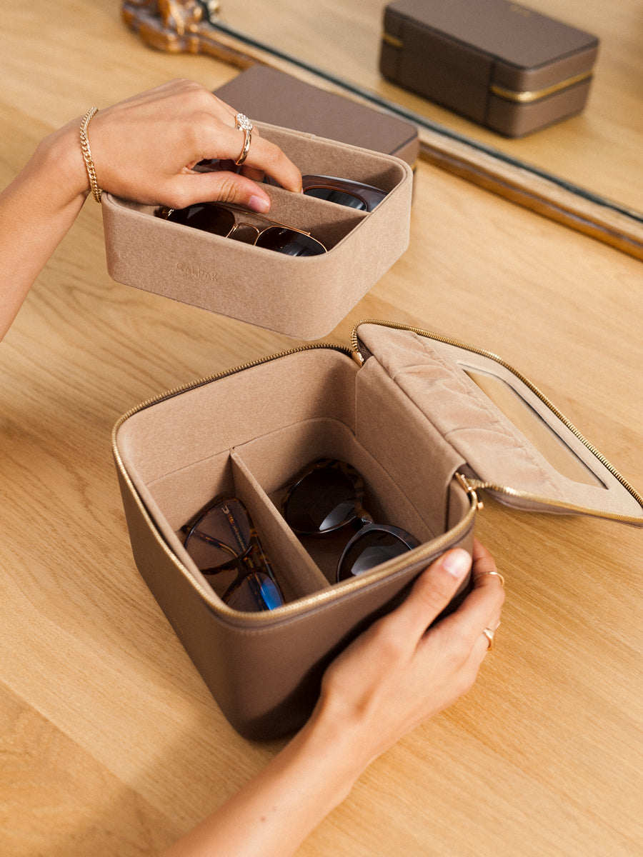 mocha multiple glasses case with removable tray divider